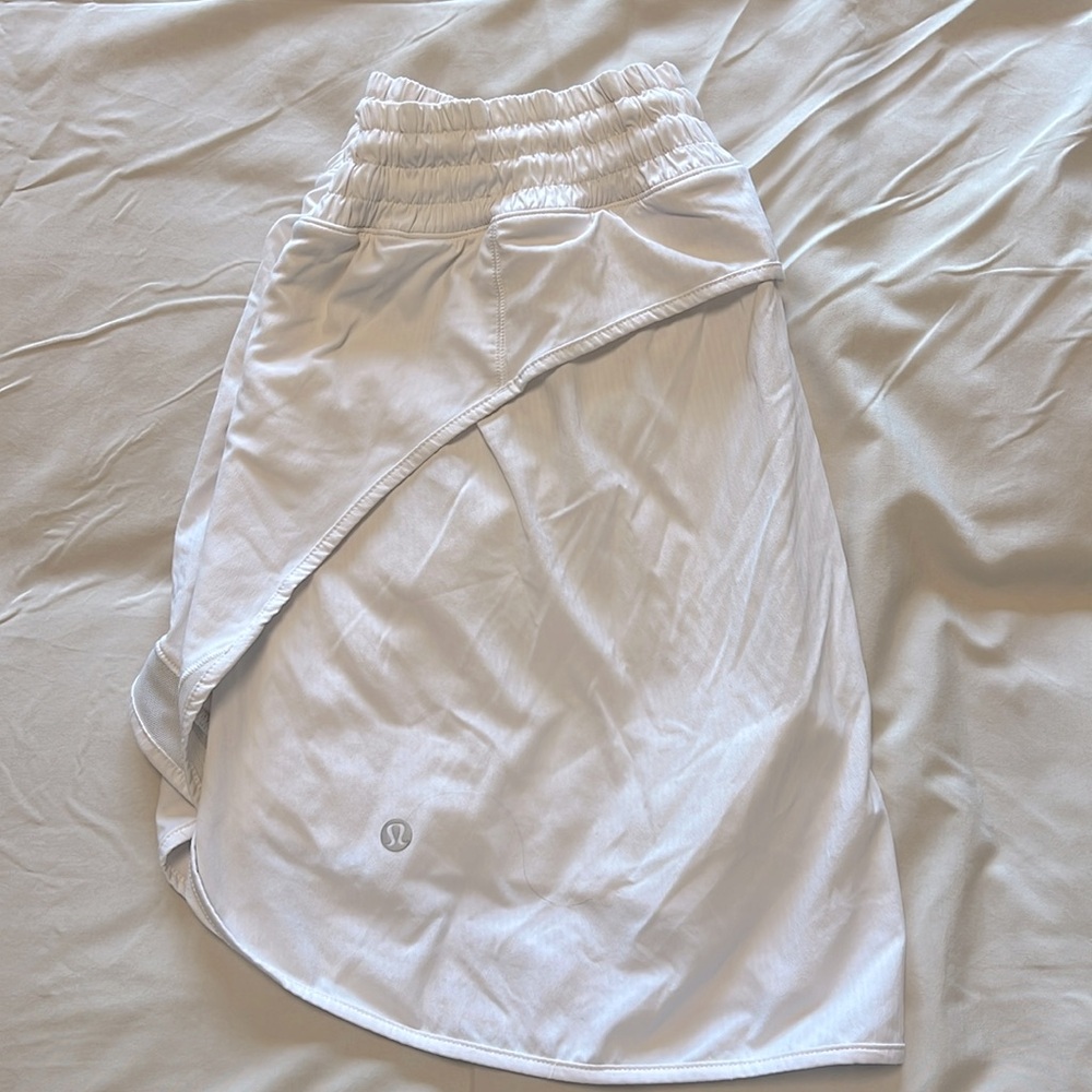 Lululemon hotty hot skirt, size 12, white